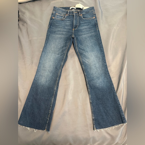 Zara Cropped Flare Jeans - Picture 1 of 6